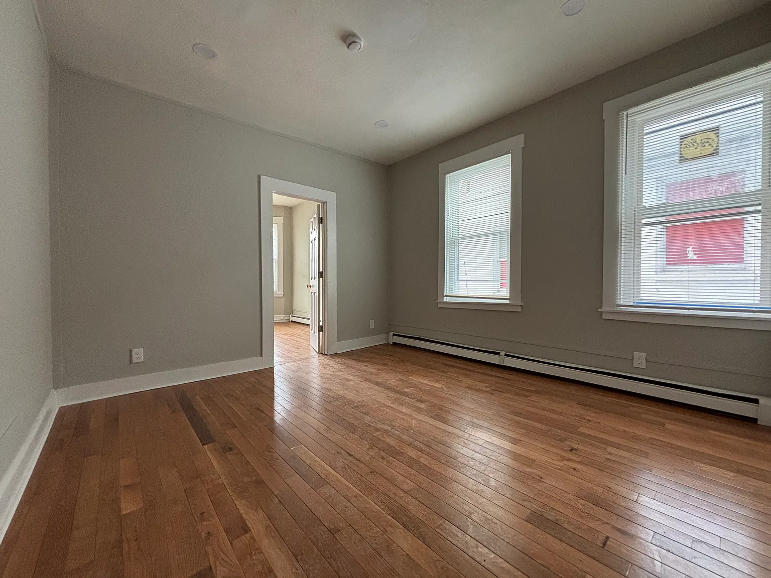 3 bed, 1100 sqft, $1,995 — Photo 1