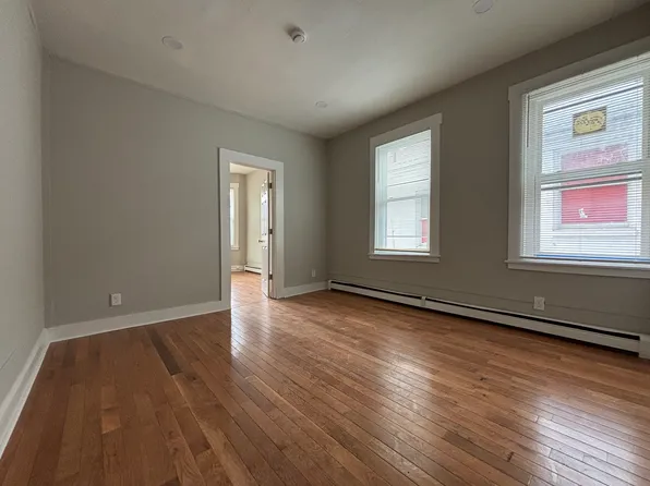 53 Farren Ave, New Haven, CT