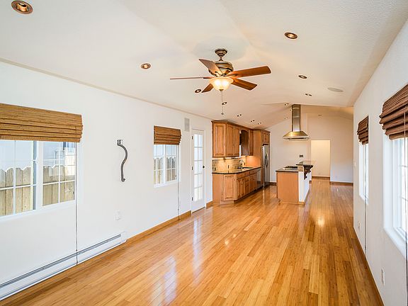 5th image of 2737 Marlborough Ave