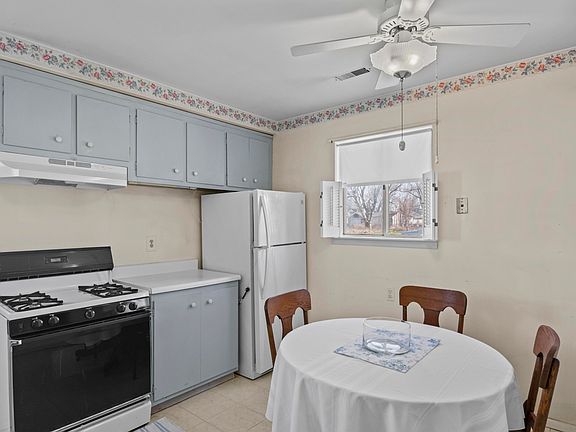 3rd image of 18835 Wakenden St