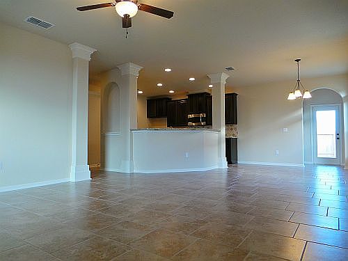 4th image of 2110 Anacua St