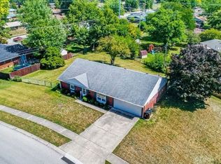 206 Lodestone Dr, Englewood, OH 45322