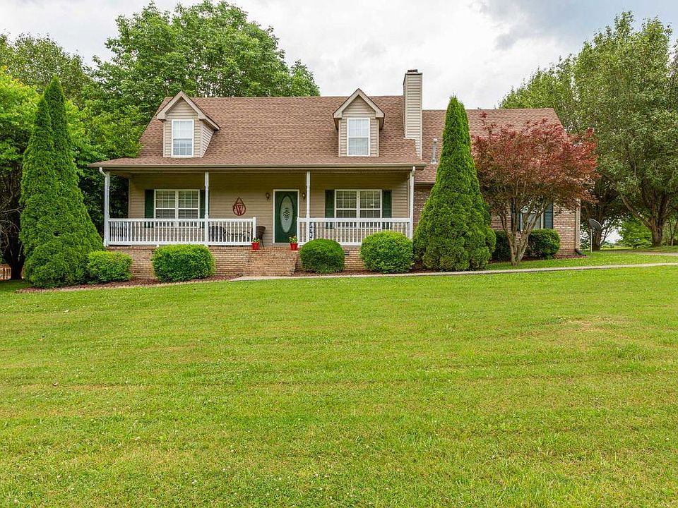 1st image of 206 Autumn Wood Dr