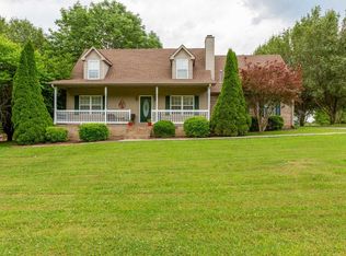 206 Autumn Wood Dr, White House, TN 37188