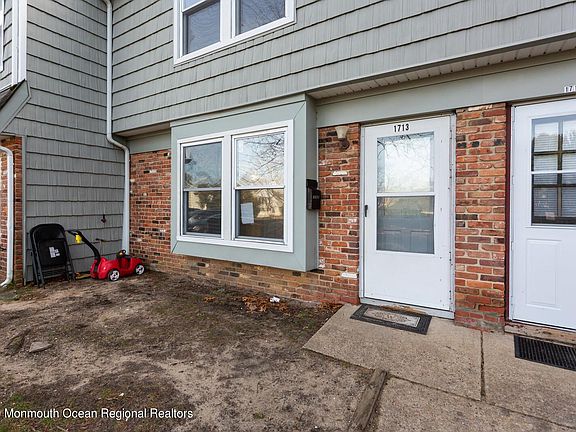 2nd image of 1713 Princeton Ave #1000