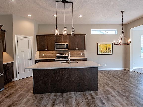 4th image of 139 Muhs Cir