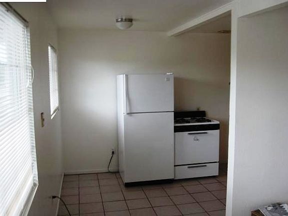 3rd image of 316 S 3rd St