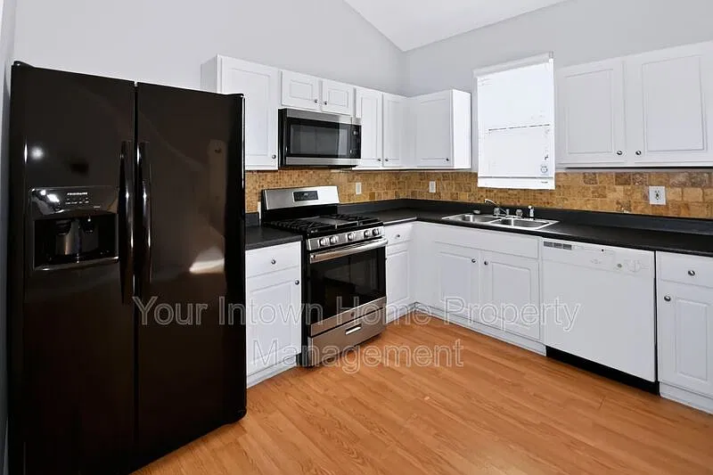 3 bed, 2.5 bath, 1508 sqft, $1,650 — Photo 4