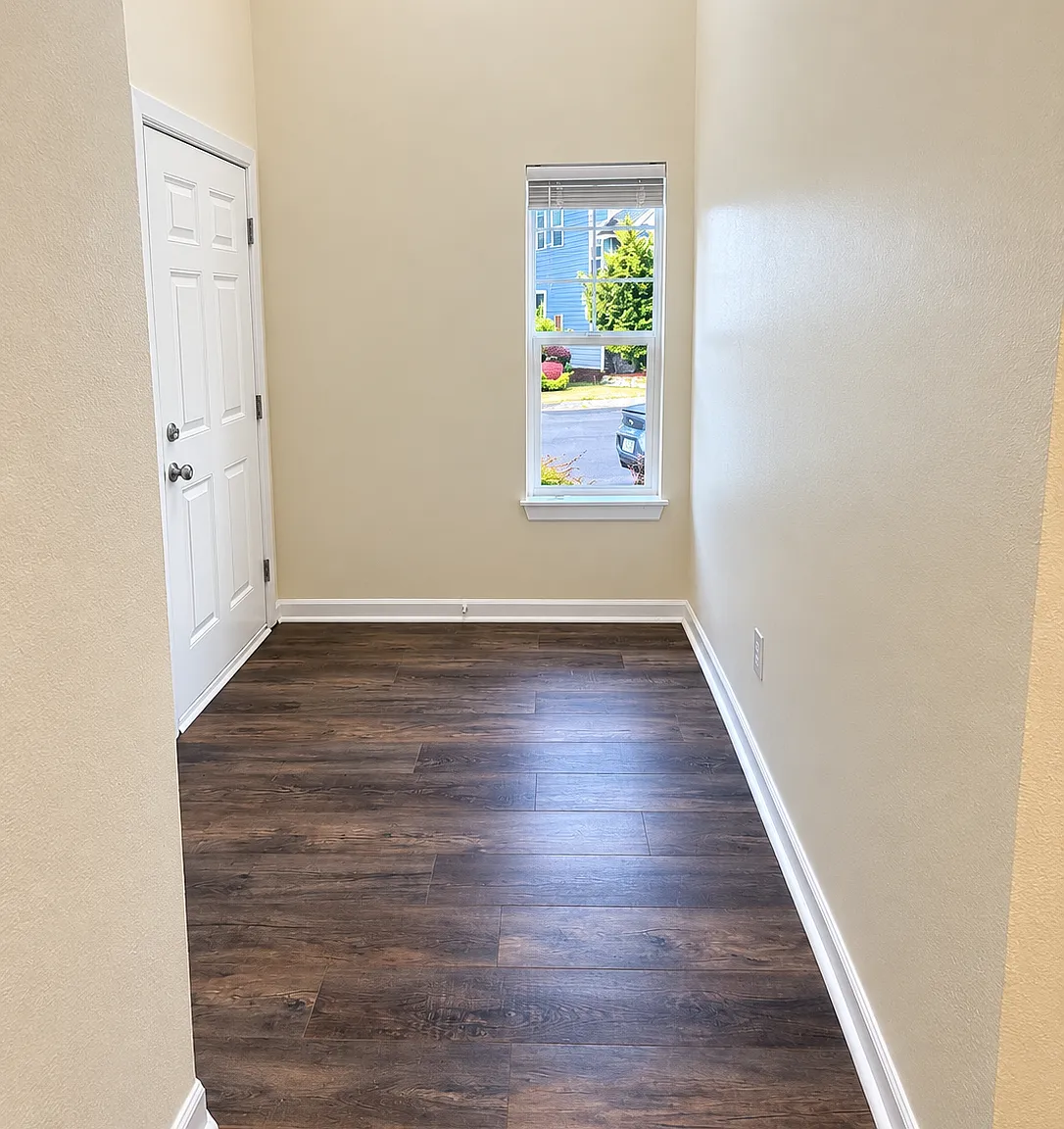 3 bed, 2.5 bath, 1674 sqft, $3,095 — Photo 2