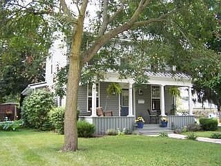 1st image of 1004 E Franklin St
