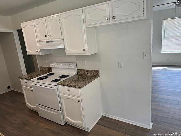 2nd image of 1311 Churing Dr