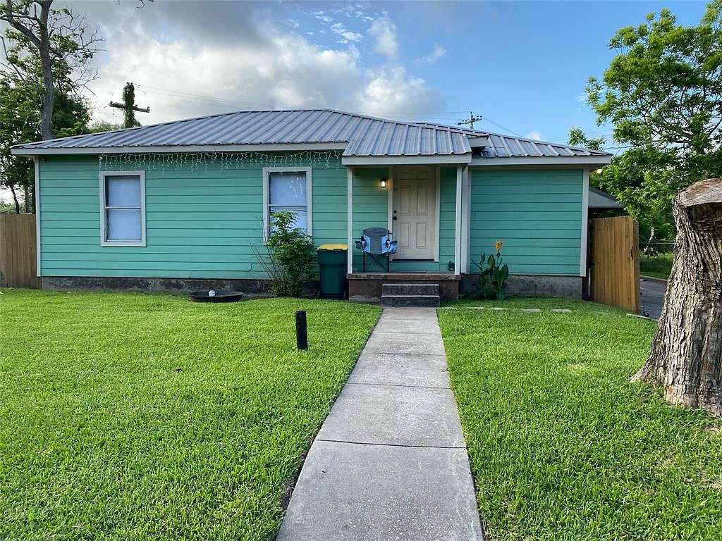 1212 Parkway St, Baytown, TX 77520 Zillow