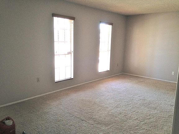 2nd image of 10336 W Cinnebar Ave