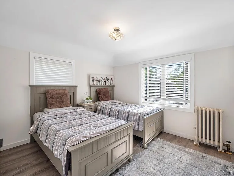 6 Ash Ln — Photo 11