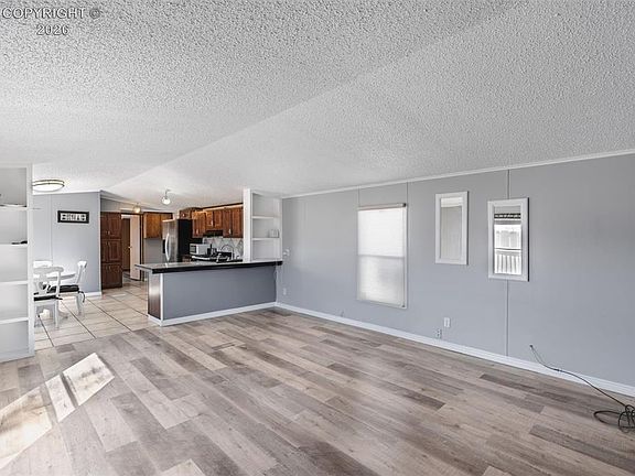 2nd image of 205 Illinois St
