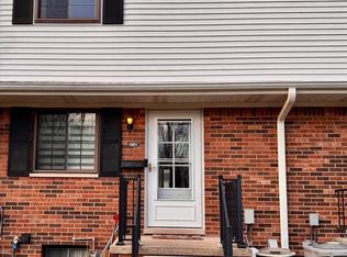 125 Cuttle Rd APT G61, Marysville, MI 48040