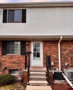 125 Cuttle Rd APT G61, Marysville, MI, 48040