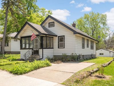 1104 6th St E, Saint Paul, MN, 55106