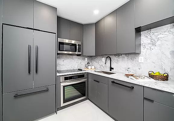5th image of 266 E 78th St APT 2