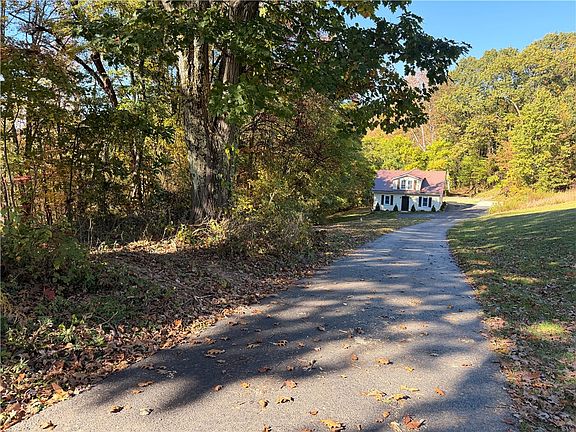 2nd image of 617 Pacek Rd