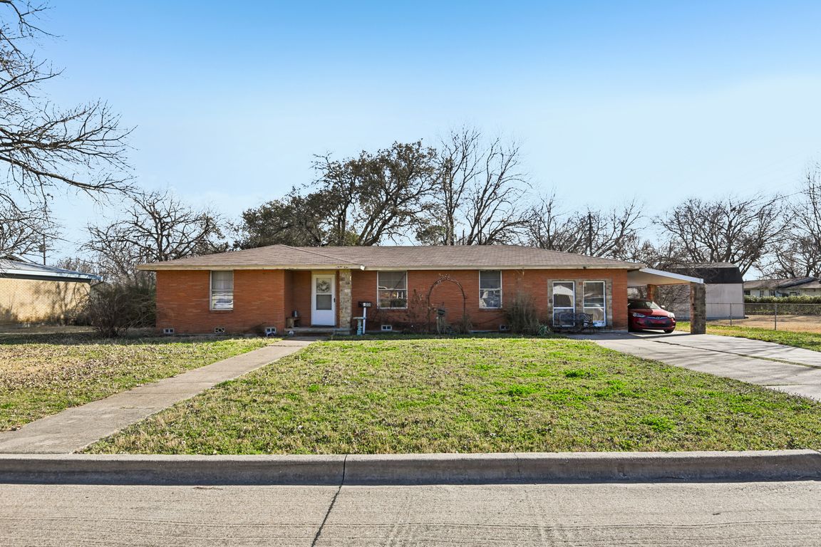 Briley Dr-S1902-001.jpg