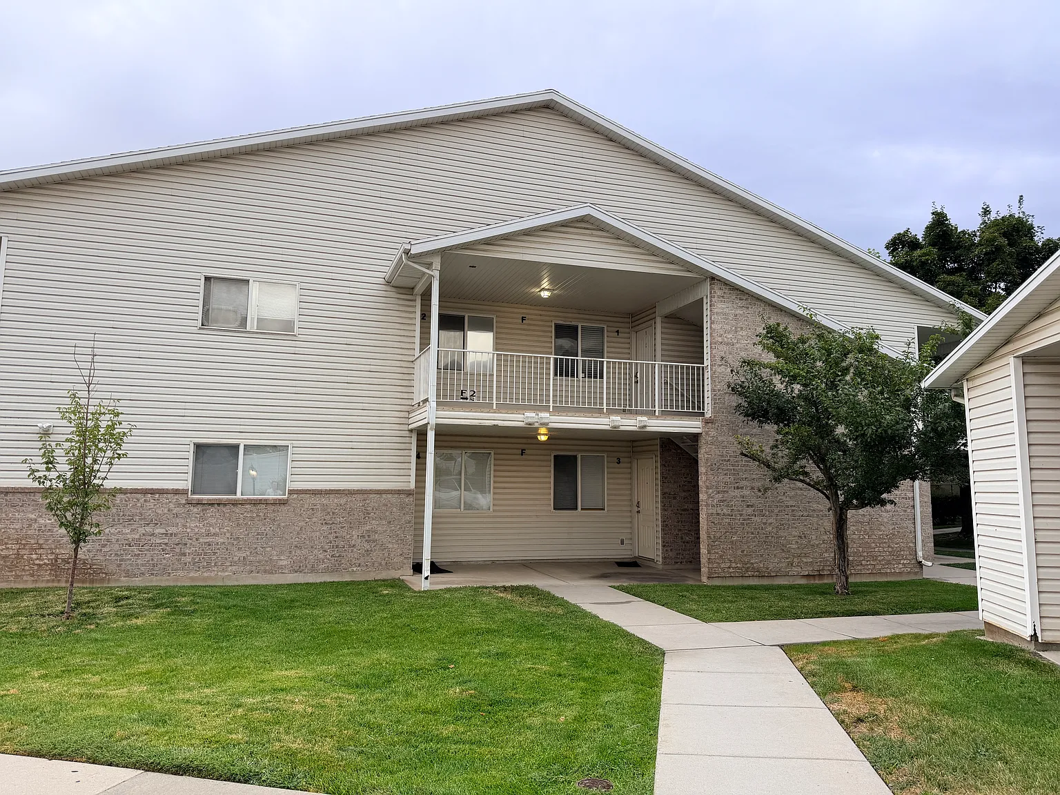 2 bed, 1052 sqft, $1,300 — Photo 1