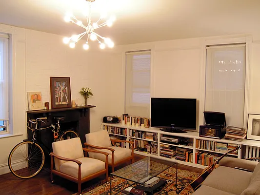 Rented by Sotheby's International Realty | media 18