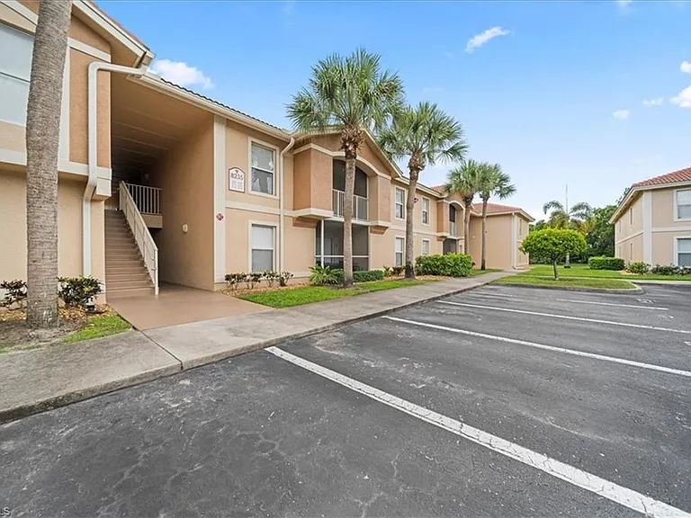 8235 Ibis Club Dr #309 — Photo 3