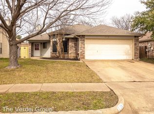 215 Rodeo Dr, Keller, TX 76248