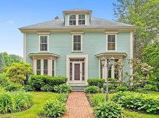 18 High St, Merrimac, MA 01860