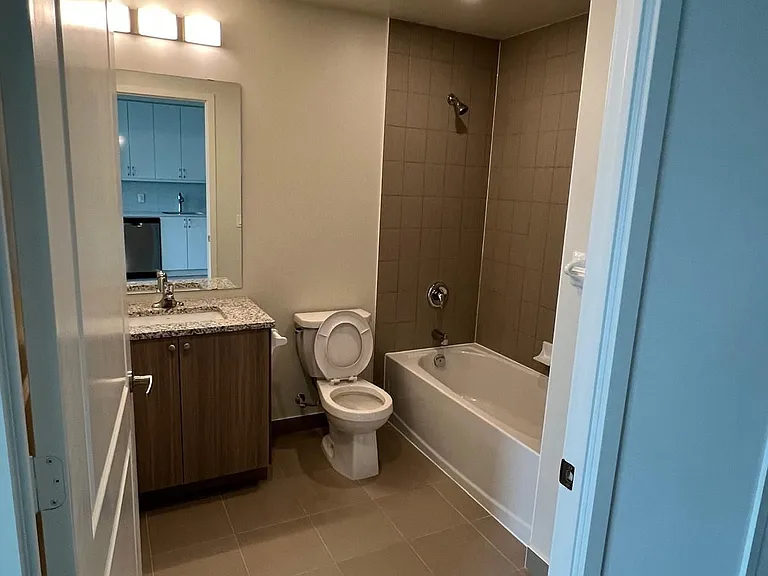 38 Annie Craig Dr #2910 — Photo 9
