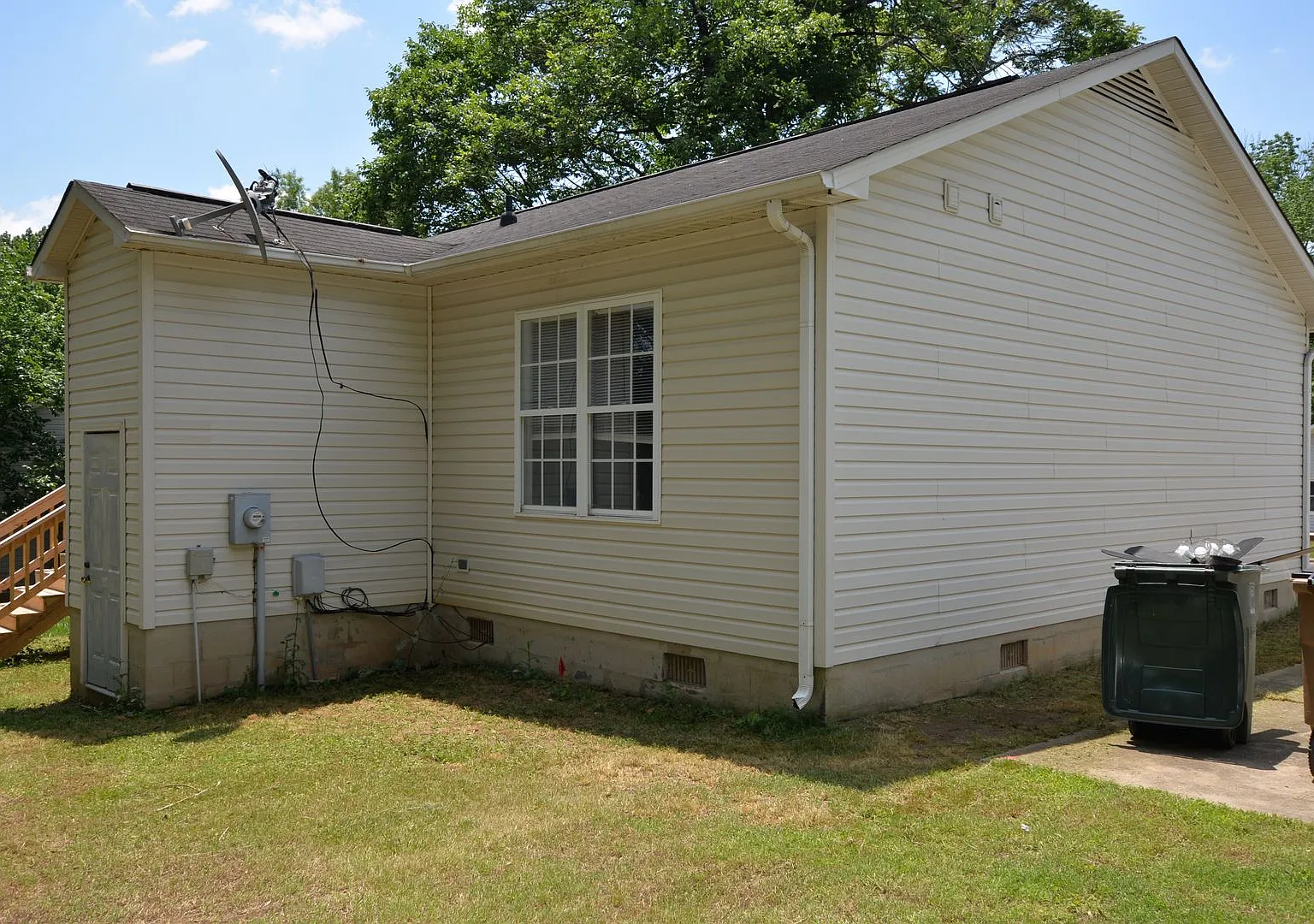 Back on the Market This Fall 3-Bedroom Near Greensboro Coliseum — Photo 2