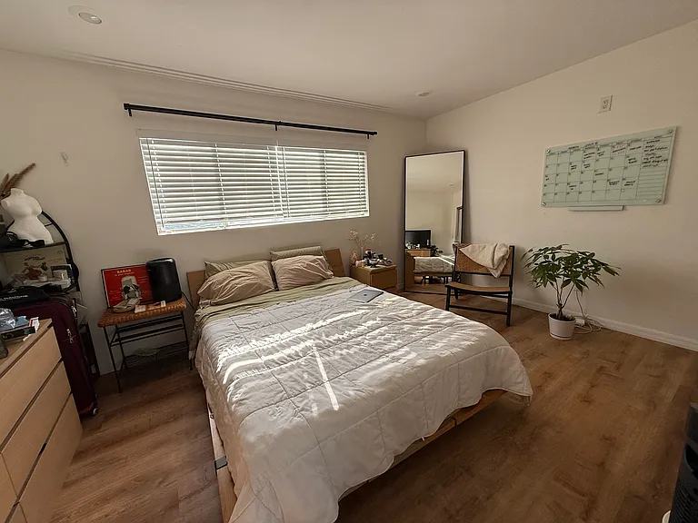 117 E Fairview Blvd #3 — Photo 6