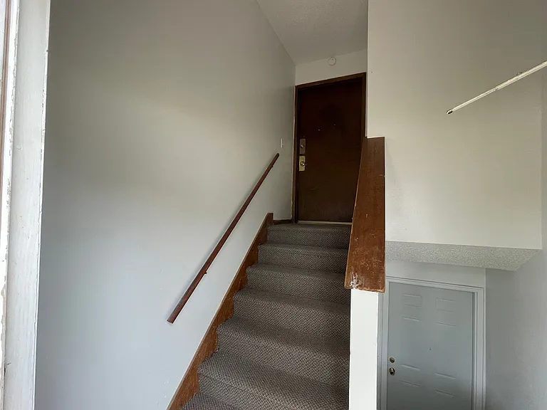 802 SE 10th St — Photo 16