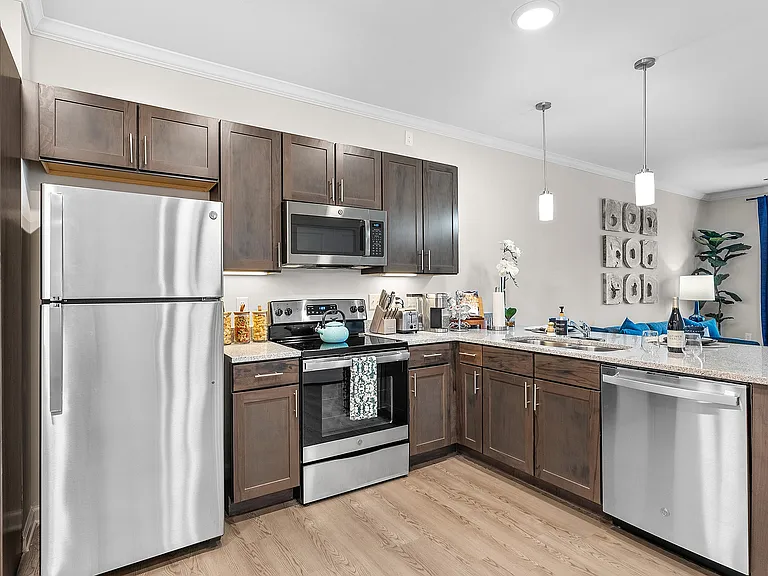 Rosalia Verdae - 55+ Active Adult Apartment Homes — Photo 25