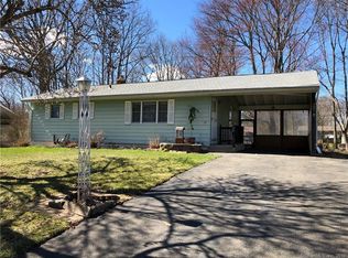 25 Crestview Ter, Wallingford, CT 06492