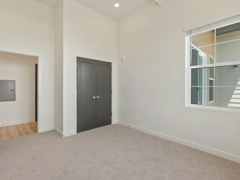 800 E 620 S — Photo 154