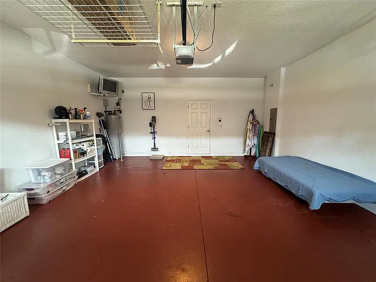 1483 Hillview Ln — Photo 30