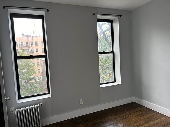5th image of 126 E 103rd St APT 13