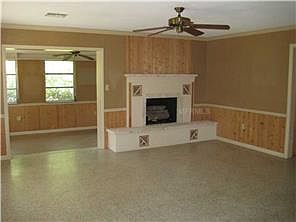4th image of 1230 Lakeshore Dr