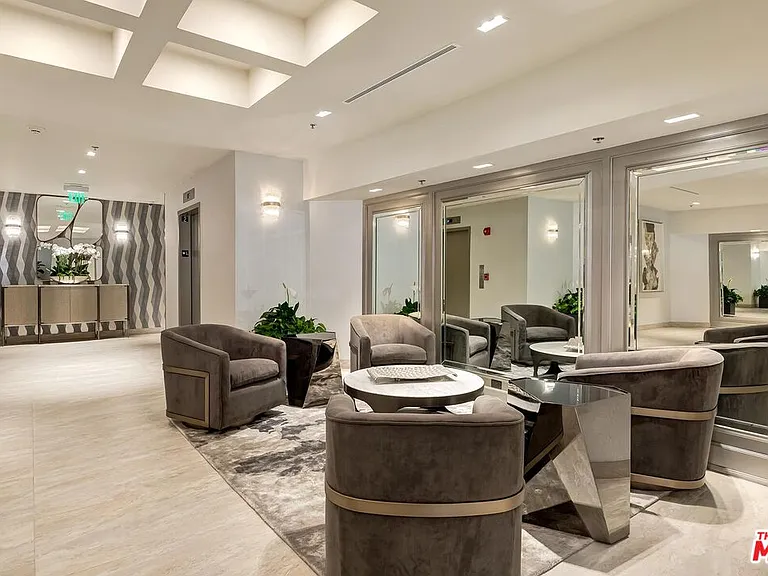 2142 Century Park Ln #102 — Photo 4