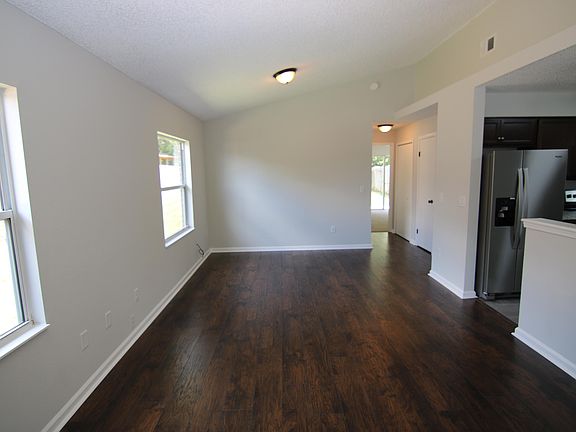 4th image of 729 E Century Point Dr