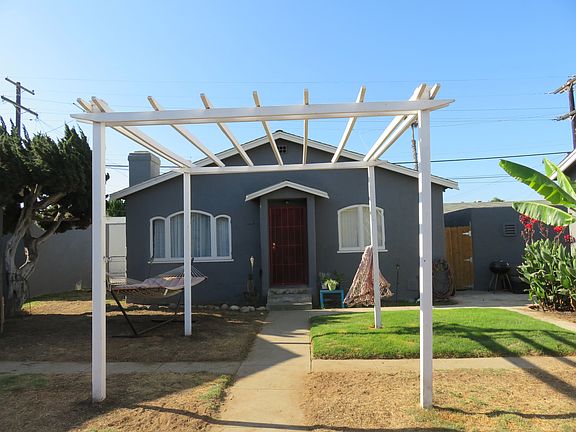Front of home, courtyard area
