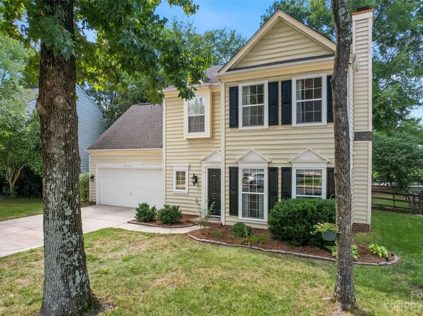 5936 Downfield Wood Dr, Charlotte, NC 28269