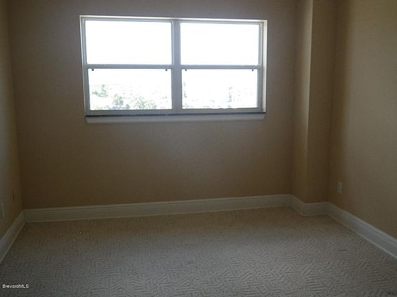 5th image of 2825 S Washington Ave Unit 559