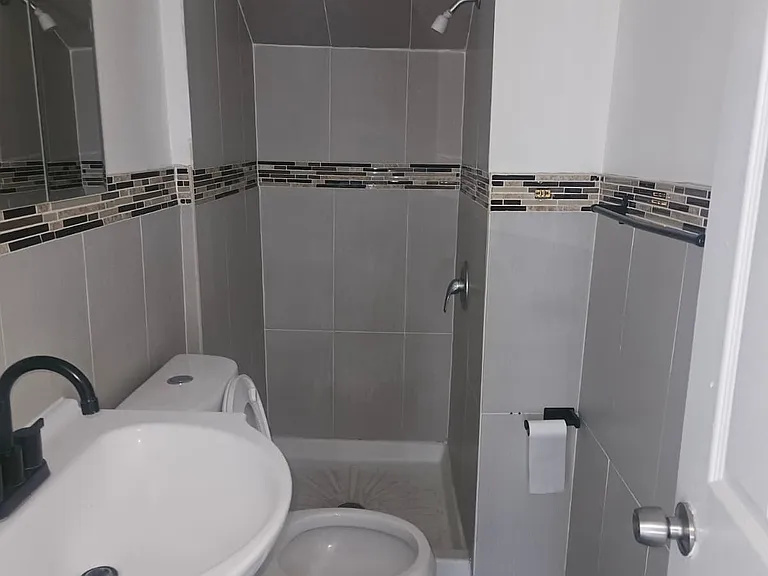 208 S Grove St #3 — Photo 6