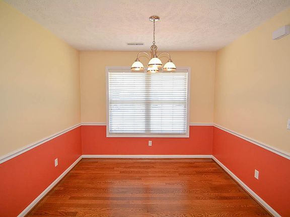 2nd image of 6101 Nautical St