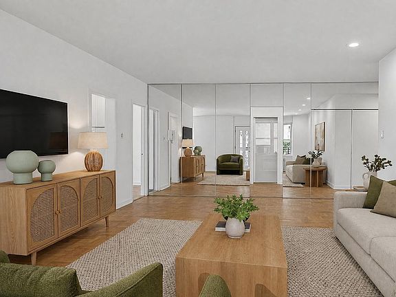4th image of 16241 Powells Cove Blvd APT 1G