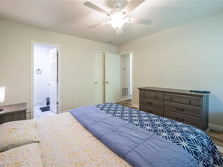 4625 Bayshore Dr #D16 — Photo 10