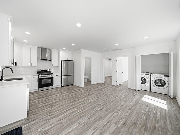 4th image of 514 N Oakdale Ave #2